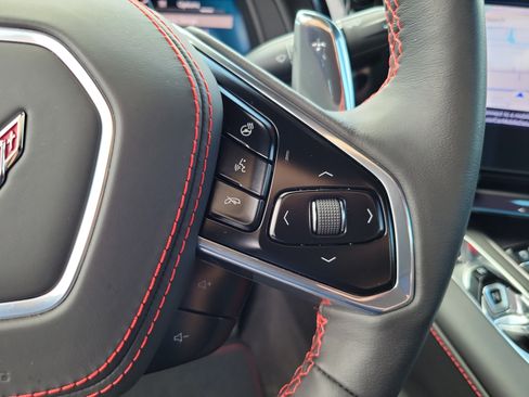 Used 2024 Chevrolet Corvette Stingray Premium Conv w/ Z51 Performance Package RWD image 18
