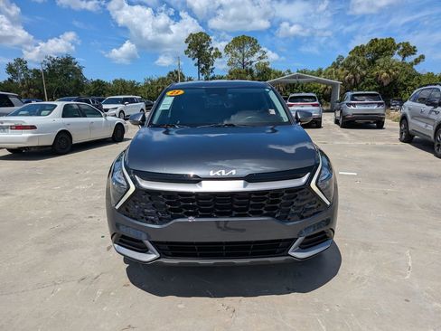 Used 2023 Kia Sportage EX FWD image 3