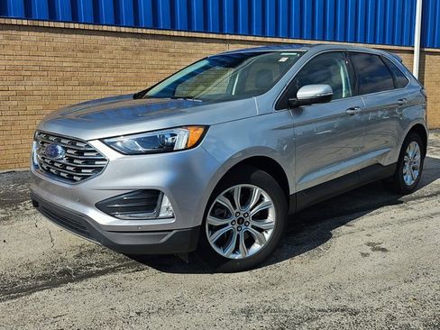 Used 2024 Ford Edge Titanium image 2
