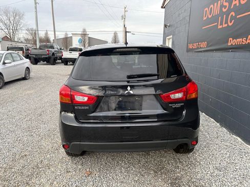 Used 2015 Mitsubishi Outlander Sport ES image 3