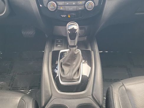 Used 2020 Nissan Rogue SL FWD image 15