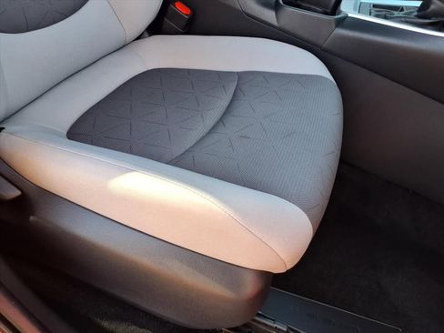 Used 2019 Toyota RAV4 XLE image 17