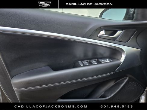 Used 2025 Genesis G70 2.5T RWD image 11
