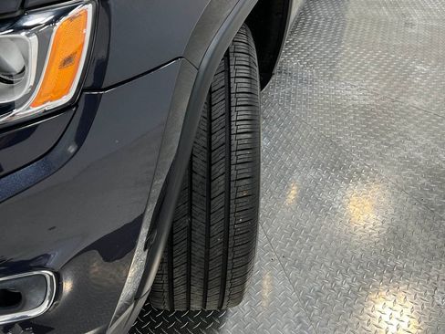 Used 2015 Jeep Grand Cherokee Limited image 36