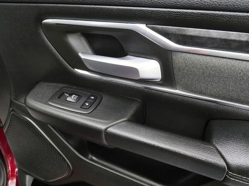 Used 2019 RAM 1500 Big Horn AWD/4WD image 17