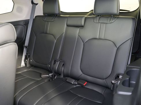 Used 2025 Honda Pilot Elite image 26