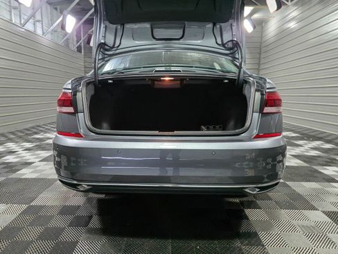 Used 2022 Volkswagen Passat 2.0T image 37