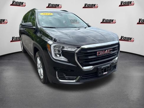 Used 2024 GMC Terrain SLE w/ Driver Convenience Package AWD/4WD image 3