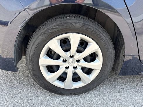 Used 2023 Toyota Corolla LE FWD image 19