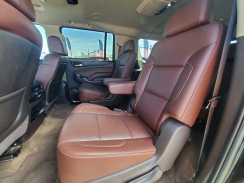 Used 2015 Chevrolet Suburban LTZ image 9