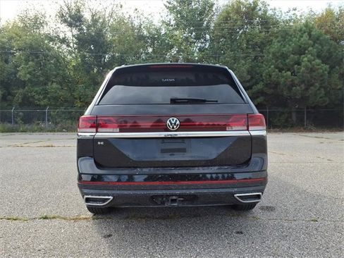 Used 2024 Volkswagen Atlas SE image 6
