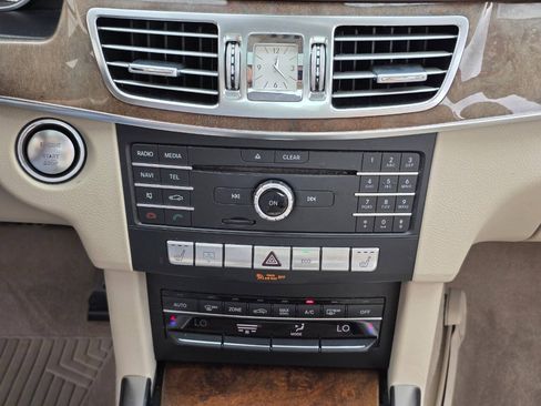 Used 2016 Mercedes-Benz E 350 4MATIC Sedan image 16