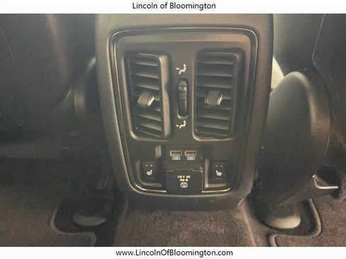 Used 2019 Dodge Durango R/T w/ Technology Group AWD/4WD image 14