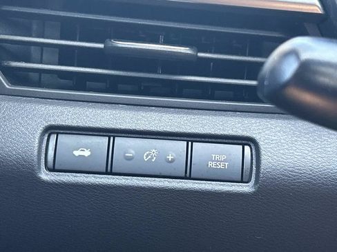 Used 2022 Nissan Altima 2.0 SR FWD image 26