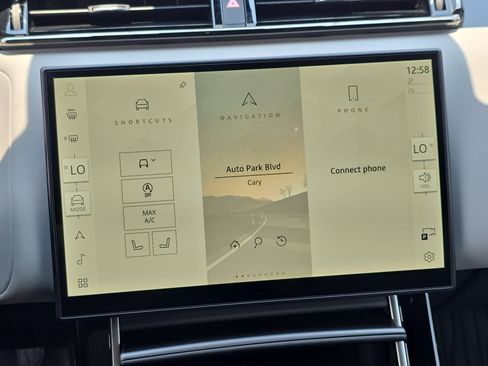 New 2026 Land Rover Range Rover Velar S AWD/4WD image 21