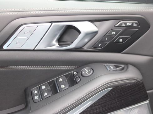 New 2026 BMW X7 xDrive40i image 13