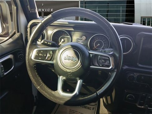 Used 2021 Jeep Wrangler Unlimited Sahara image 12