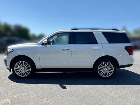 Used 2024 Ford Expedition Limited AWD/4WD image 5