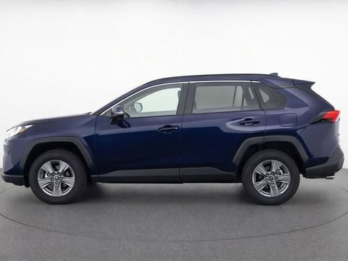 Used 2025 Toyota RAV4 XLE AWD/4WD image 6
