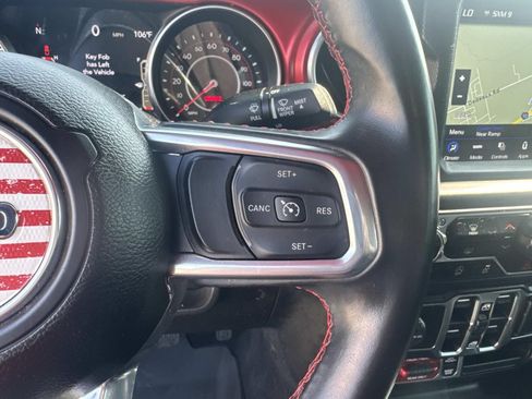 Used 2022 Jeep Gladiator Rubicon w/ LED Lighting Group AWD/4WD image 23