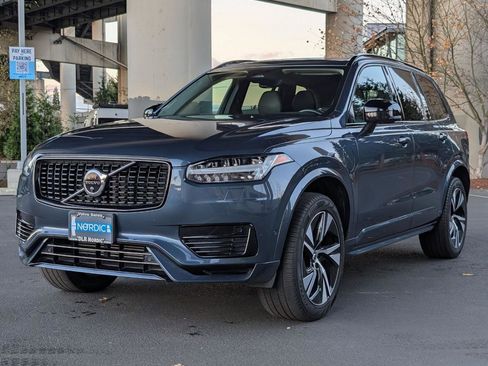 Used 2023 Volvo XC90 T8 Plus image 3