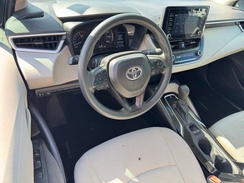 Used 2022 Toyota Corolla L image 18