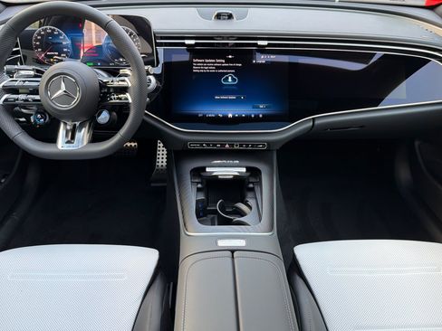 New 2026 Mercedes-Benz E 53 AMG e 4MATIC Sedan image 12