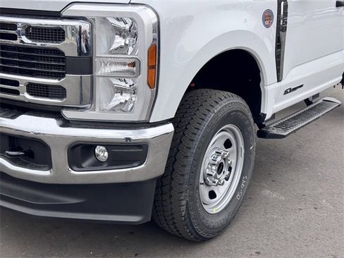 New 2025 Ford F350 XL w/ XL Chrome Package image 6