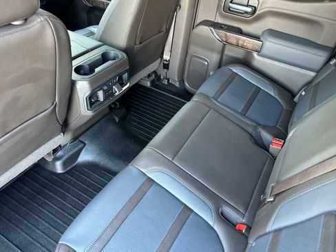 Used 2020 GMC Sierra 1500 Denali w/ Denali Premium Package AWD/4WD image 4