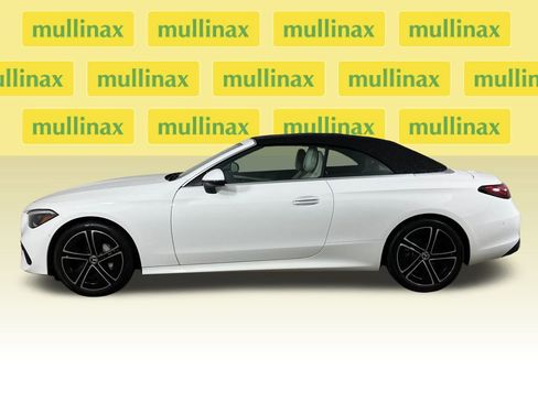 Used 2024 Mercedes-Benz CLE 300 4MATIC Cabriolet image 11