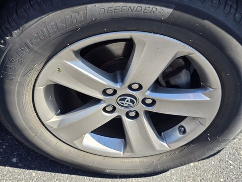 Used 2015 Toyota RAV4 XLE AWD/4WD image 18
