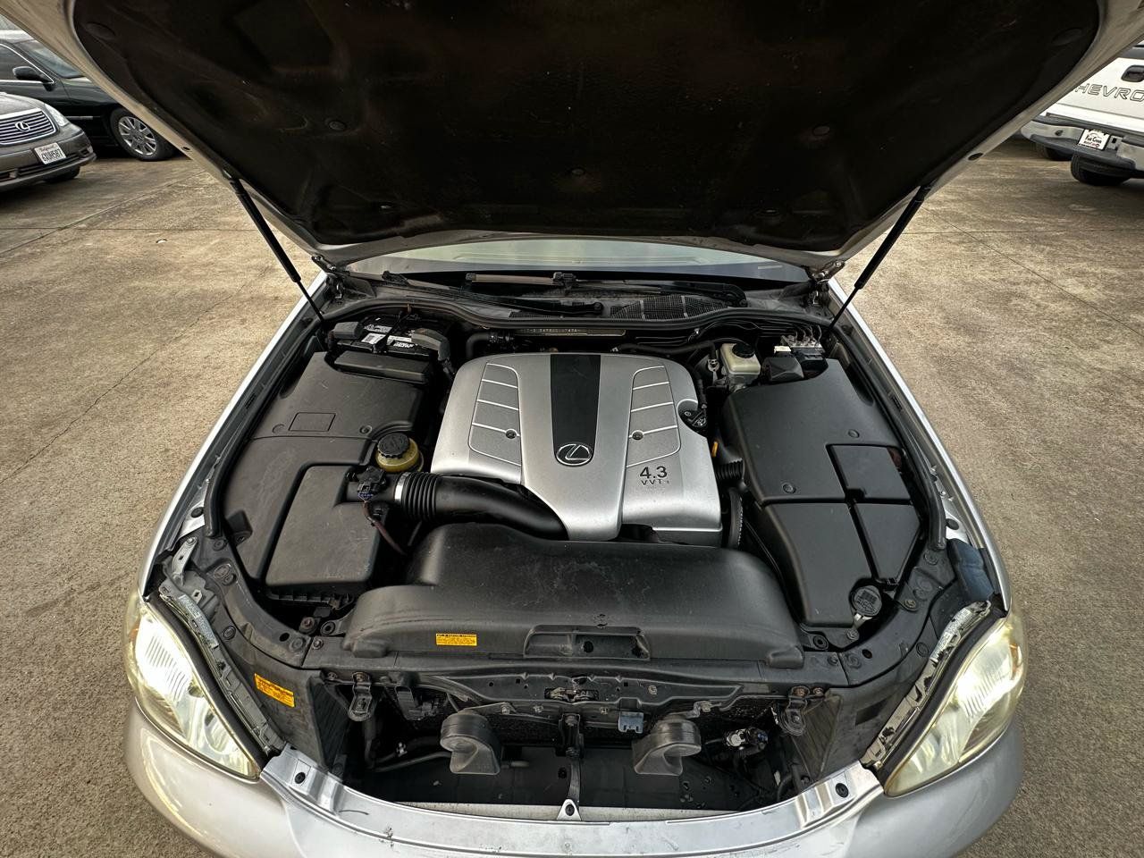 Used 2004 Lexus LS 430 RWD image 23
