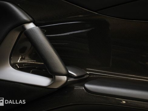 Used 2018 Ferrari 812 Superfast RWD image 36