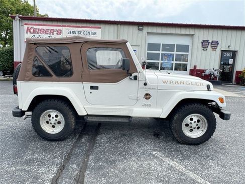 Used 1998 Jeep Wrangler SE AWD/4WD image 1