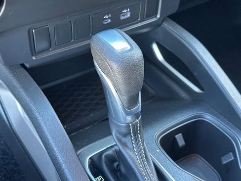 Used 2023 Nissan Frontier SV image 24