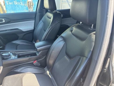 Certified 2023 Jeep Compass Latitude w/ Convenience Group AWD/4WD image 23