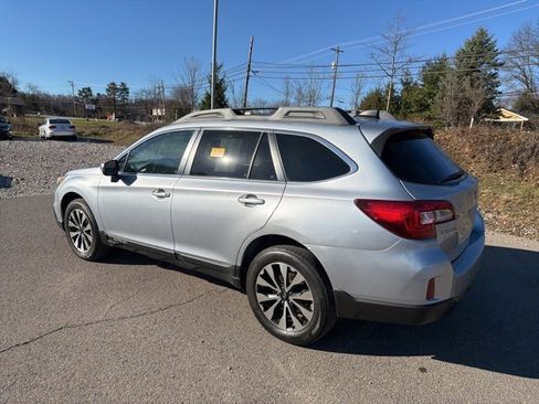 Used 2016 Subaru Outback 2.5i Limited image 14