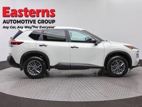 Used 2023 Nissan Rogue S AWD/4WD image 4