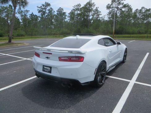 Used 2018 Chevrolet Camaro ZL1 RWD image 6