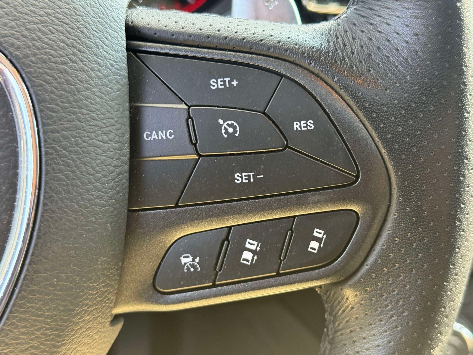Used 2025 Dodge Durango GT AWD/4WD image 21
