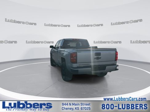 Used 2017 Chevrolet Silverado 1500 LT w/ Redline Edition image 7