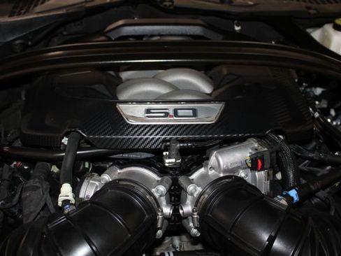 Used 2025 Ford Mustang GT Premium RWD image 32