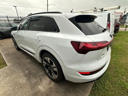 Used 2022 Audi e-tron Premium AWD/4WD image 6