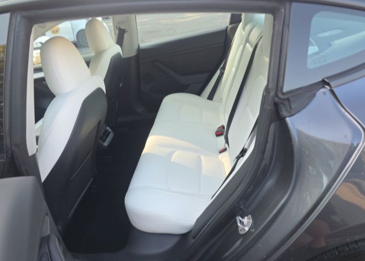 Used 2023 Tesla Model 3 Standard Range RWD image 18