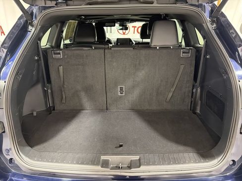 Used 2025 Toyota Highlander XSE AWD/4WD image 18