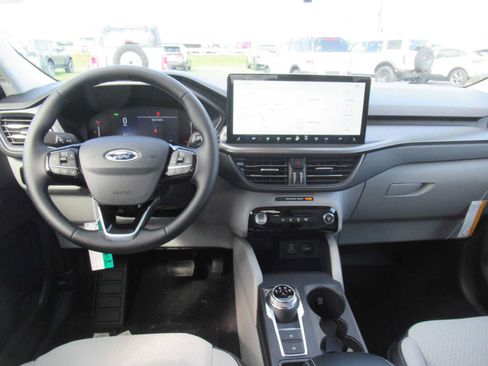 New 2026 Ford Escape SE FWD image 21