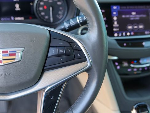 Certified 2021 Cadillac XT5 Premium Luxury image 13