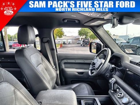 Used 2022 Land Rover Defender 110 X-Dynamic SE AWD/4WD image 18