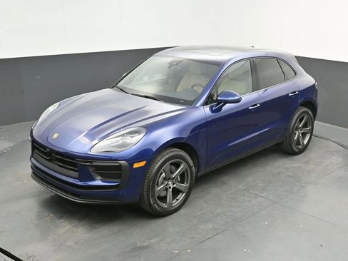 New 2026 Porsche Macan image 22