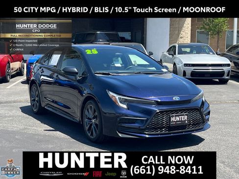 Used 2025 Toyota Corolla SE w/ SE Premium Package FWD image 10